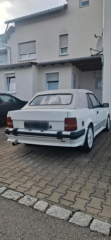 Gebraucht Ford Escort 105 PS (77 kW) 1983 Weiß Cabrio