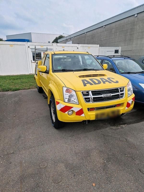 Gelb Gebraucht 2008 Isuzu D-Max Abholung | 18.000 € - Bild 1/4