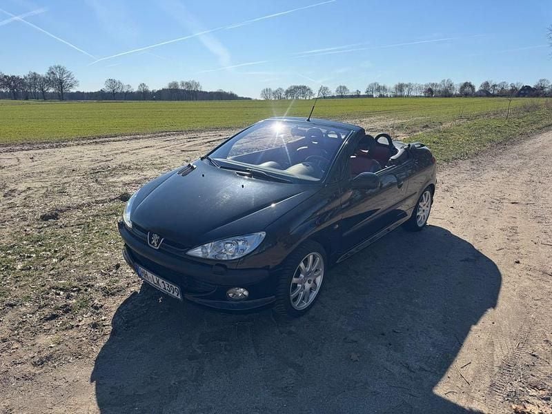 Gebraucht Peugeot 206 CC 136 PS (100 kW) 2001 Schwarz Cabrio