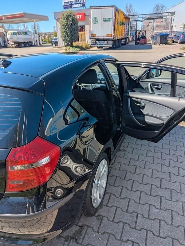 Używany BMW 116 122 KM (89 kW) 2010 Czarny Hatchback