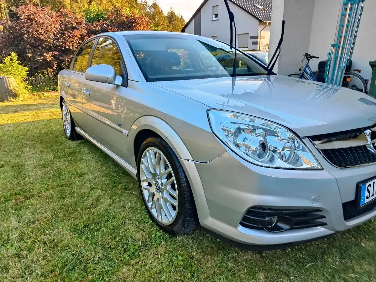 Gebraucht Opel Vectra 140 PS (102 kW) 2007 Silber Limousine
