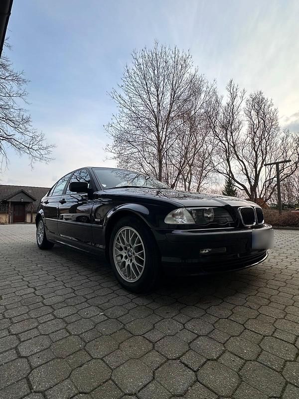 Gebraucht BMW 316 105 PS (77 kW) 2000 Schwarz Limousine