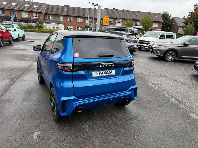 Neu Aixam AMBITION Sport 2026 Saphirblaumet. Kleinwagen