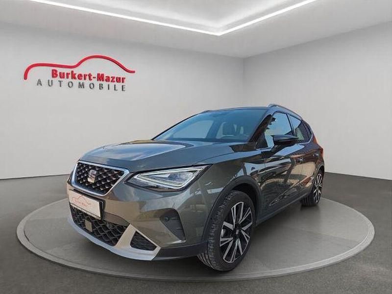 Kliffgrau Gebraucht 2024 Seat Arona Xperience SUV | 24.985 € (Teuer) - Bild 1/4