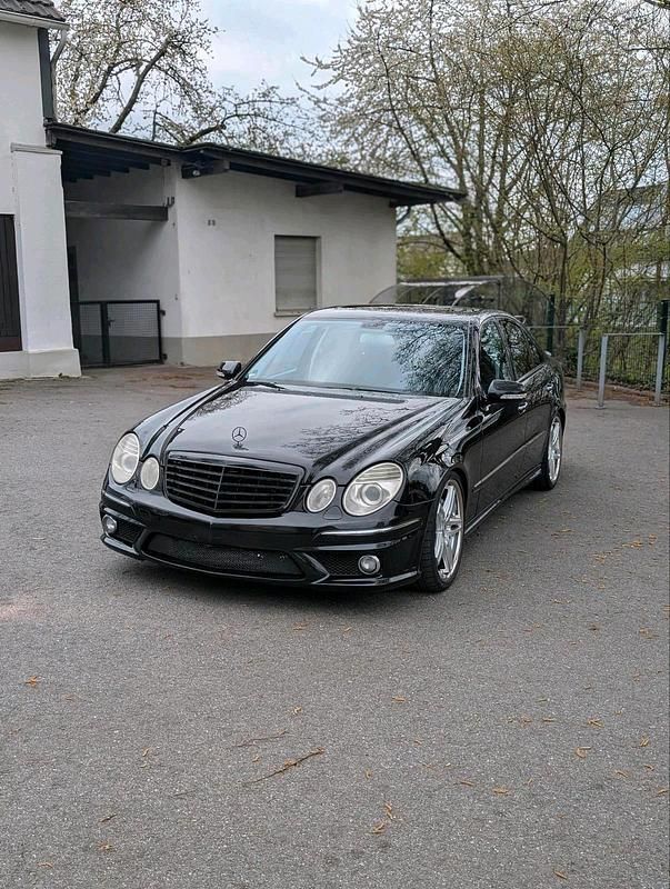 Gebraucht Mercedes E500 387 PS (284 kW) 2007 Schwarz Limousine