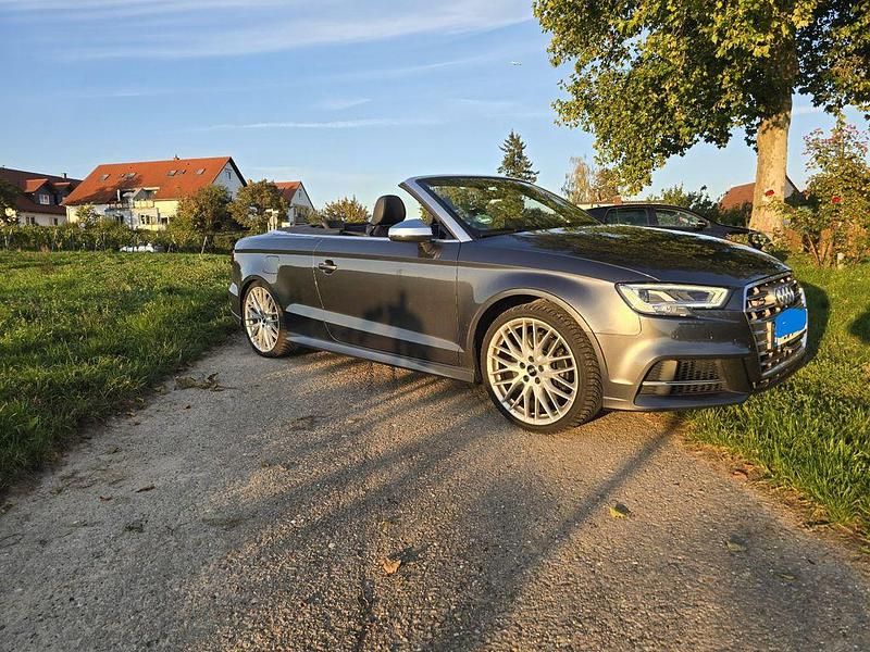 Grau Gebraucht 2020 Audi S3 Cabriolet Ambiente Cabrio | 34.950 € (Fairer Preis) - Bild 1/4