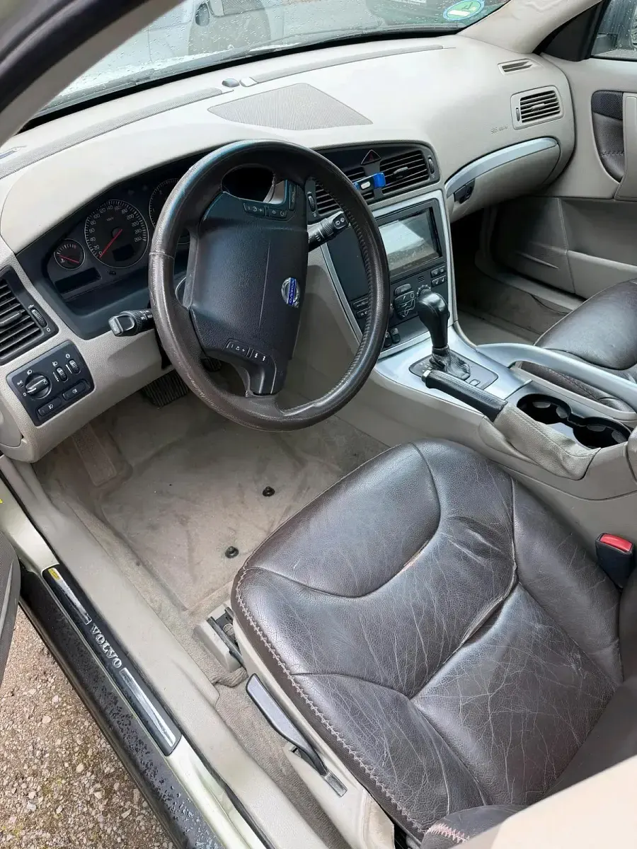 Gebraucht Volvo V70 185 PS (136 kW) 2006 Gelb Kombi