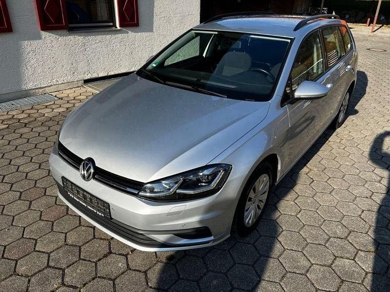 Gebraucht VW Golf VII 116 PS (85 kW) 2018 Silber Kombi