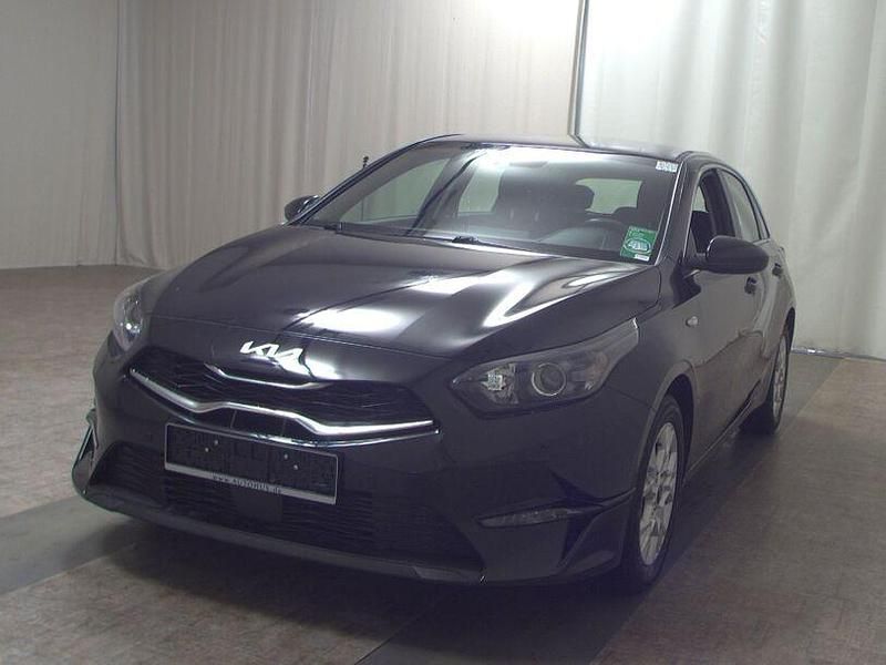 Gebraucht Kia Ceed Vision 160 PS (117 kW) 2021 Schwarz Kleinwagen