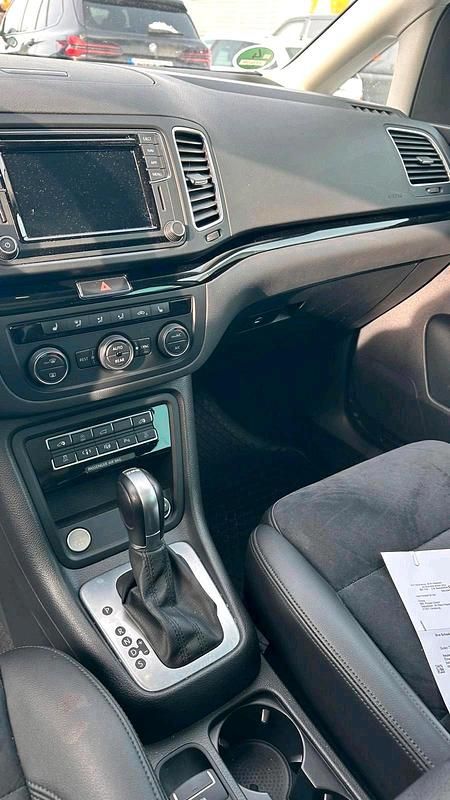 Second-hand VW Sharan 177 CP (130 kW) 2019 Negru Monovolum