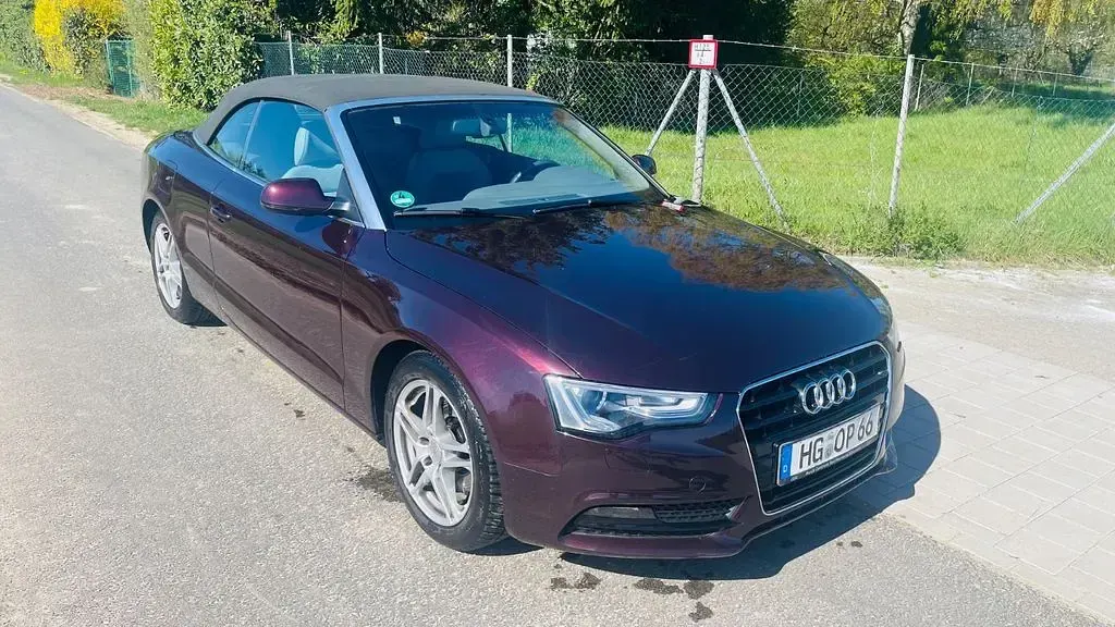 Gebraucht Audi A5 Cabriolet Ambiente 245 PS (180 kW) 2012 Rot Cabrio