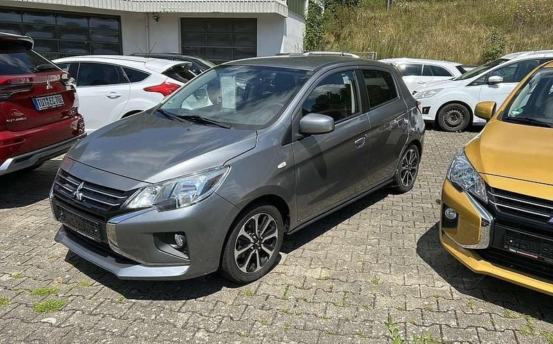 Grau Gebraucht 2020 Mitsubishi Space Star Edition+ Limousine | 9.990 € (Fairer Preis) - Bild 1/2