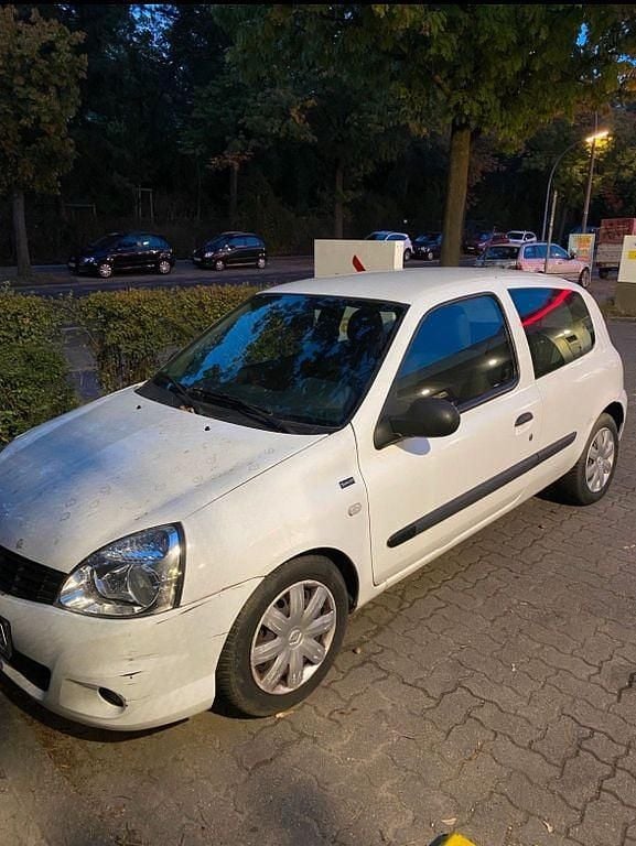 Gebraucht Renault Clio IV Expression 75 PS (55 kW) 2012 Weiß Kleinwagen