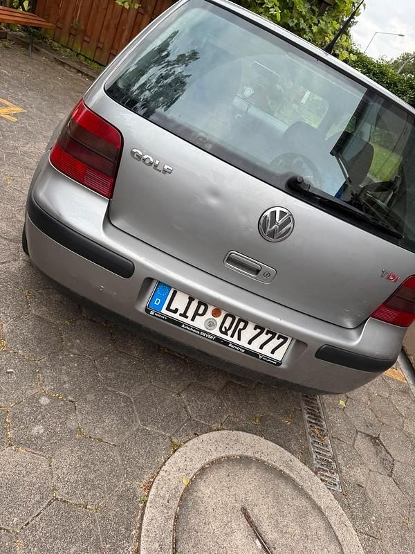 Grau Gebraucht 2002 VW Golf IV | 1.300 € (Guter Preis) - Bild 1/4