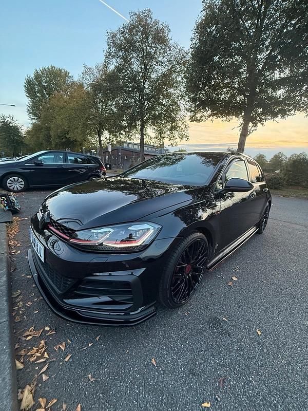 Schwarz Gebraucht 2018 VW Golf VII GTI Limousine | 19.500 € (Superpreis) - Bild 1/4