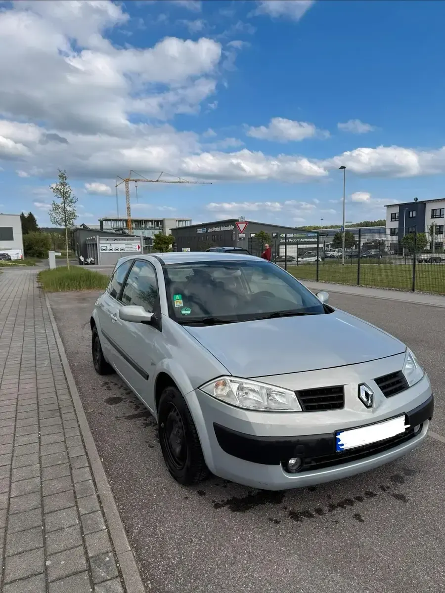 Gebraucht Renault Mégane 98 PS (72 kW) 2004 Grau Kleinwagen