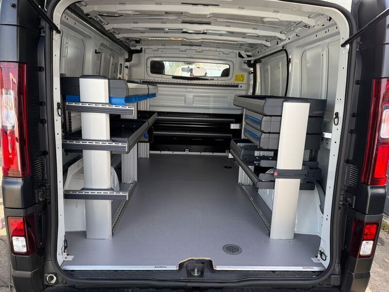 Weiß Gebraucht 2019 Renault Trafic Komfort Van | 18.999 € (Fairer Preis) - Bild 1/3