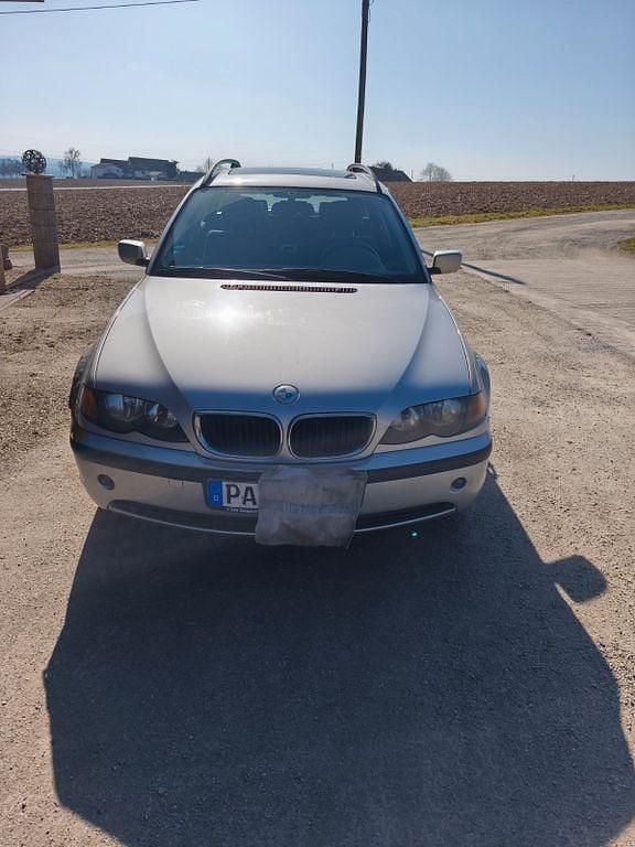 Gebraucht BMW 318 143 PS (105 kW) 2003 Silber Kombi