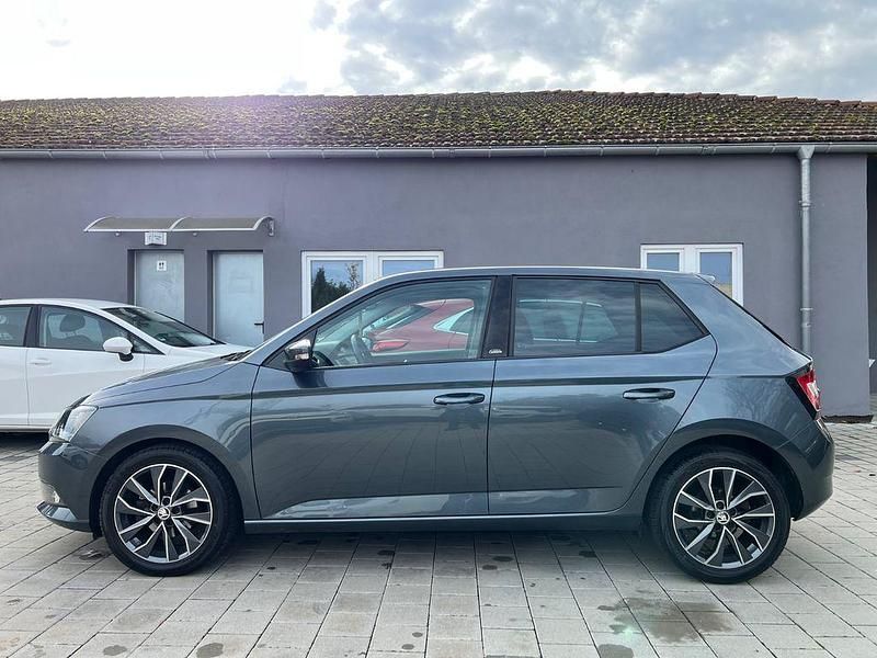 Gebraucht Skoda Fabia 90 PS (66 kW) 2015 Grau Limousine