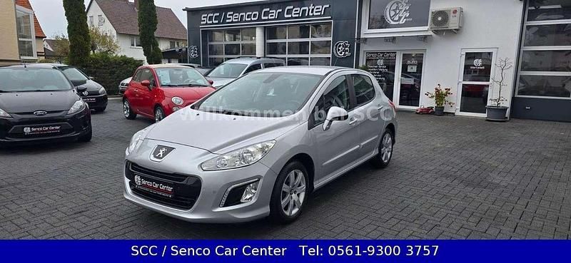 Lackierung aluminiumgrau/meta Gebraucht 2012 Peugeot 308 Active Limousine | 6.490 € (Etwas zu teuer) - Bild 1/4