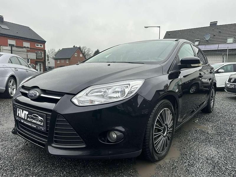 Gebraucht Ford Focus Trend 150 PS (110 kW) 2011 Pantherschwarz metallic Kleinwagen