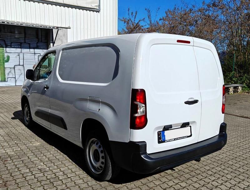 Gebraucht Peugeot Partner 102 PS (75 kW) 2022 Weiß Van / Kleinbus