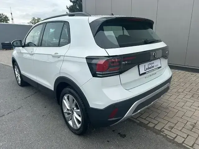 Gebraucht VW T-Cross Life 95 PS (69 kW) 2024 Weiß SUV