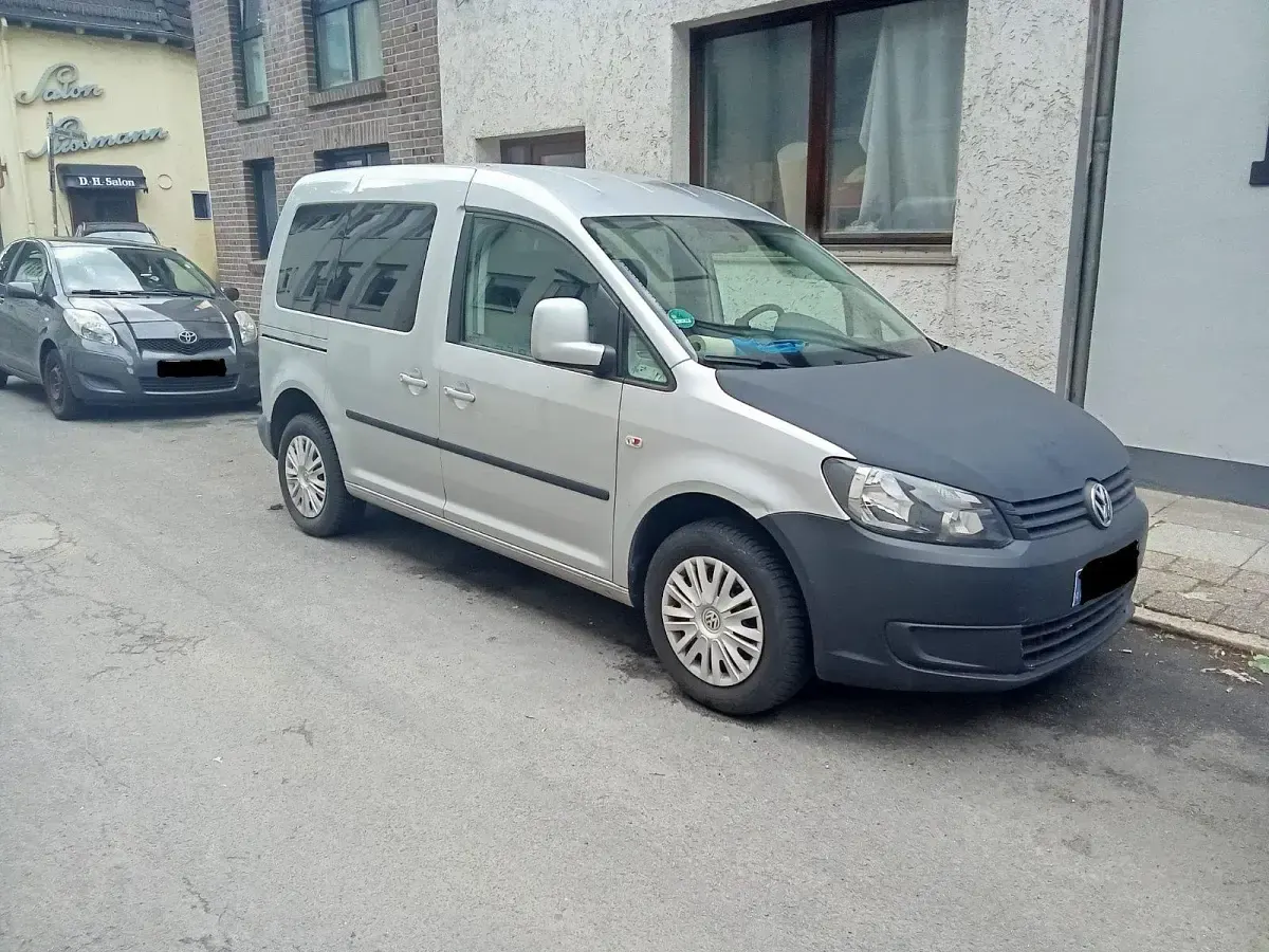 Gebraucht VW Caddy 85 PS (62 kW) 2014 Silber Van / Kleinbus