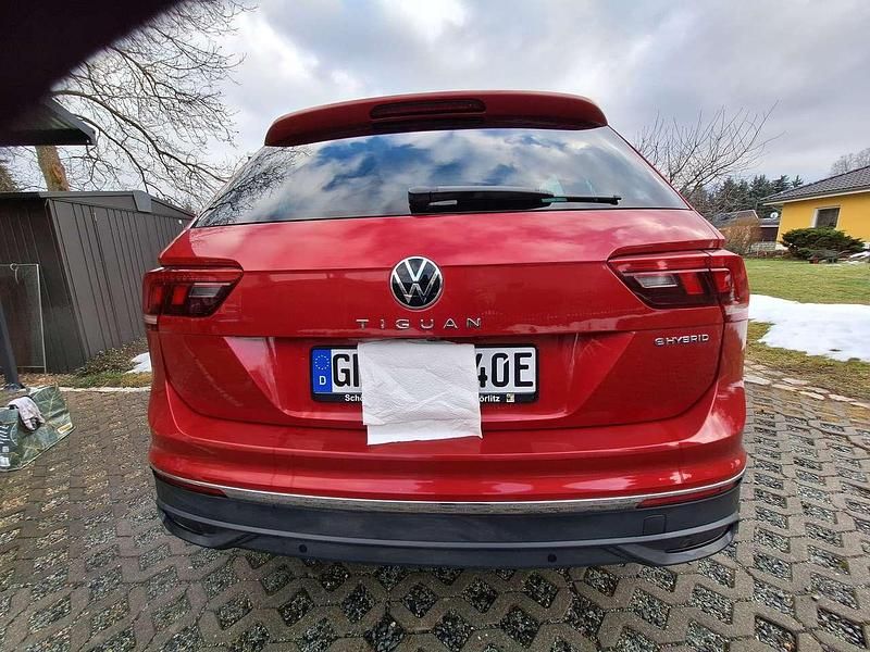 Gebraucht VW Tiguan Active 245 PS (180 kW) 2022 Rot SUV