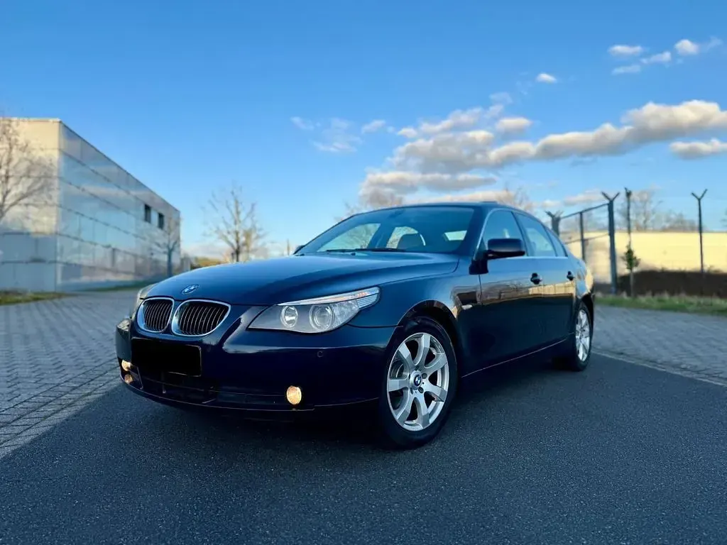 Gebraucht BMW 523 177 PS (130 kW) 2006 Blau Limousine