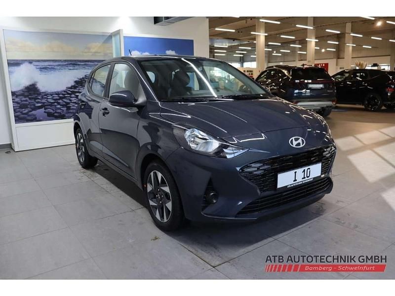 Gebraucht Hyundai i10 Trend 79 PS (58 kW) 2024 Met (grau Kleinwagen