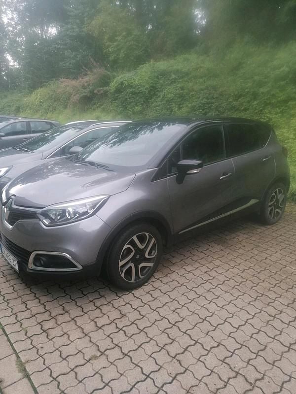 Grau Gebraucht 2016 Renault Captur SUV | 9.200 € (Guter Preis) - Bild 1/4