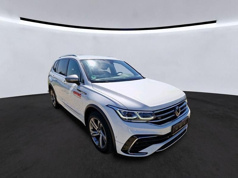 Weiß Gebraucht 2022 VW Tiguan Allspace R-line SUV | 28.900 € (Fairer Preis) - Bild 1/4