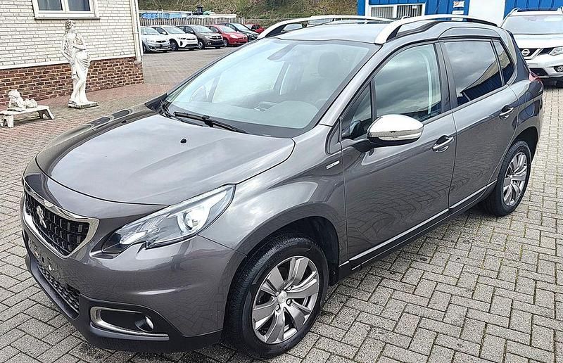 Gebraucht Peugeot 2008 Style 82 PS (60 kW) 2018 Grau SUV