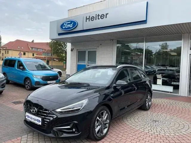 Schwarz Gebraucht 2024 Hyundai i30 Trend Kombi | 21.450 € (Guter Preis) - Bild 1/4