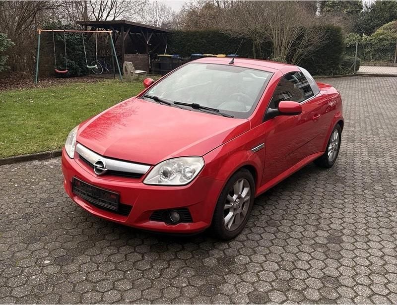 Gebraucht Opel Tigra 90 PS (66 kW) 2007 Rot Cabrio