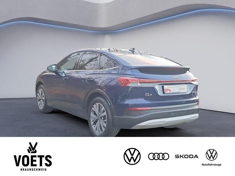 Gebraucht Audi Q4 Sportback e-tron Ambiente 150 kW (204 PS) 2022 Navarrablau metallic SUV