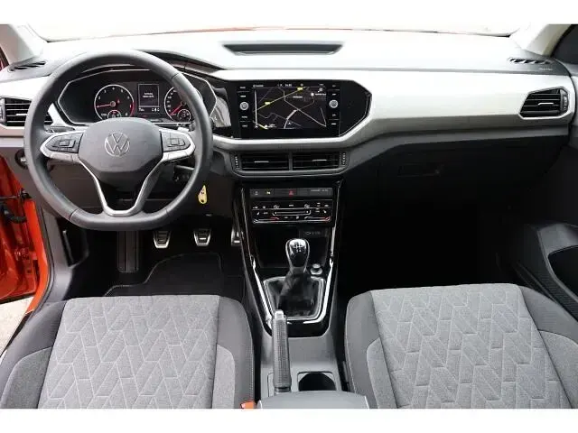 Gebraucht VW T-Cross Move 95 PS (69 kW) 2023 Orange SUV