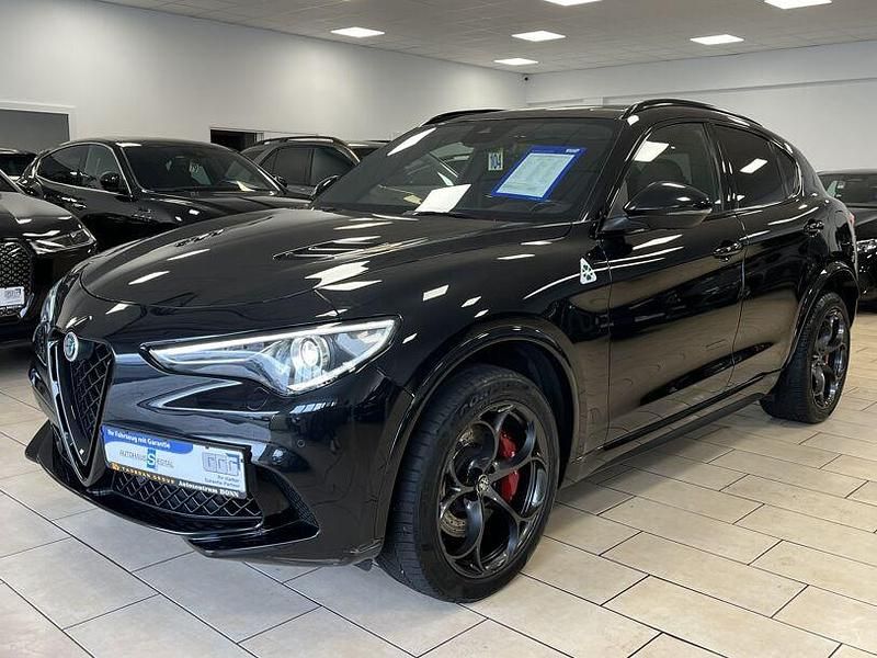 Schwarz Gebraucht 2020 Alfa Romeo Stelvio Quadrifoglio SUV | 45.900 € - Bild 1/4