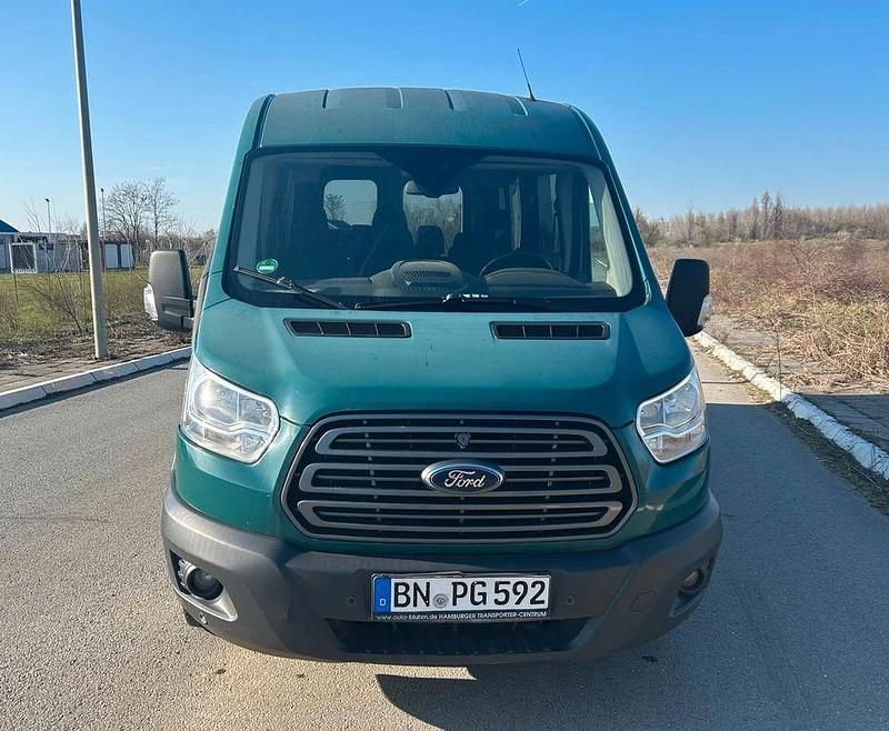 Gebraucht Ford Transit 170 PS (125 kW) 2018 Grün Van / Kleinbus