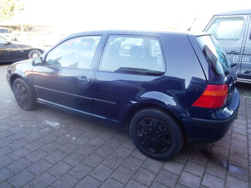Gebraucht VW Golf IV 101 PS (74 kW) 1998 Blau Limousine