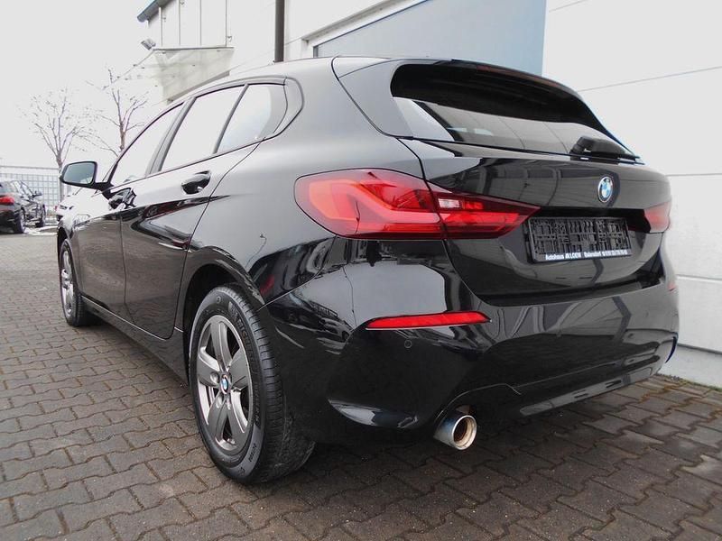 Gebraucht BMW 118 136 PS (100 kW) 2022 Schwarz Kleinwagen