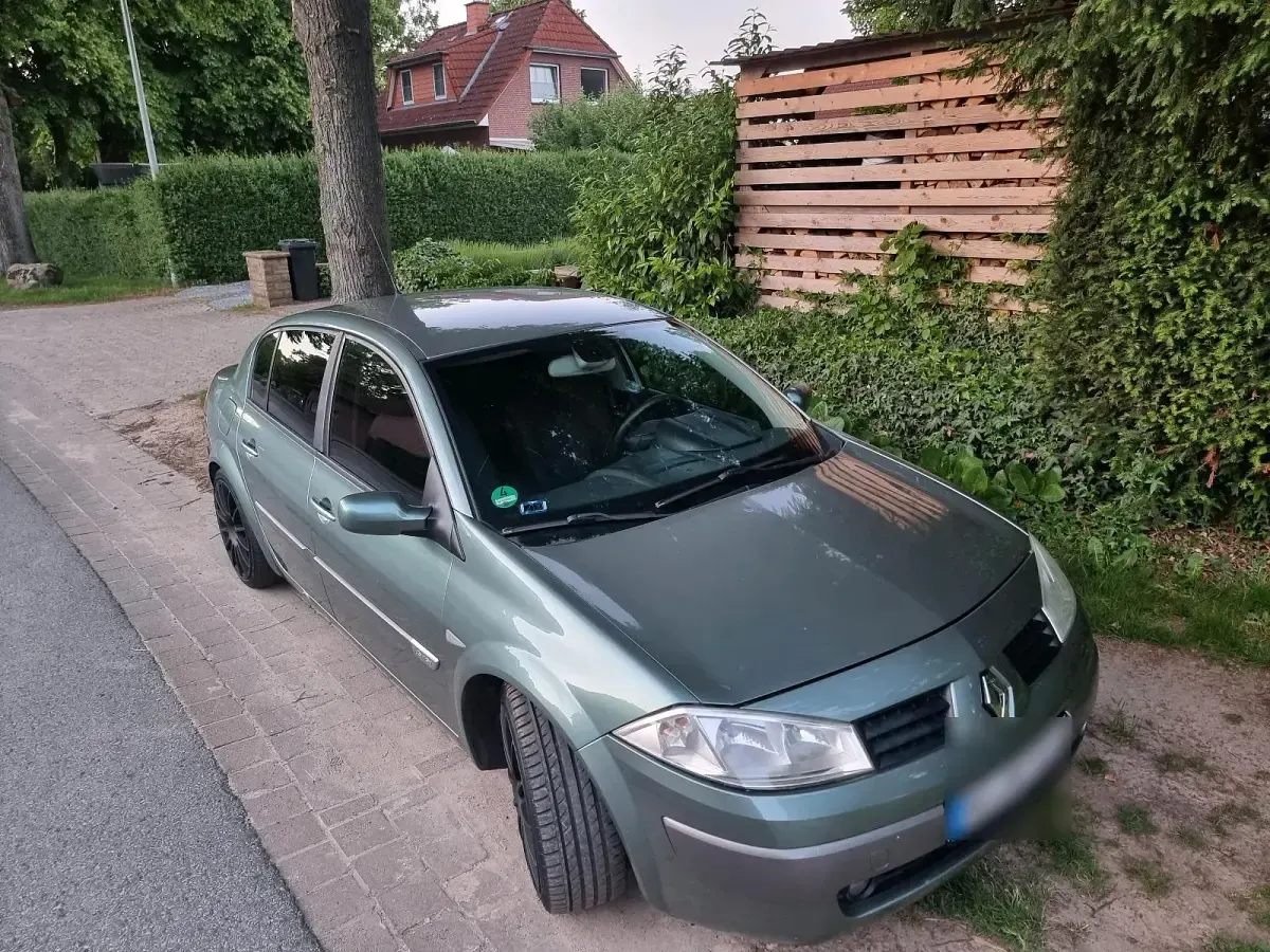 Gebraucht Renault Mégane 113 PS (83 kW) 2004 Grün Limousine