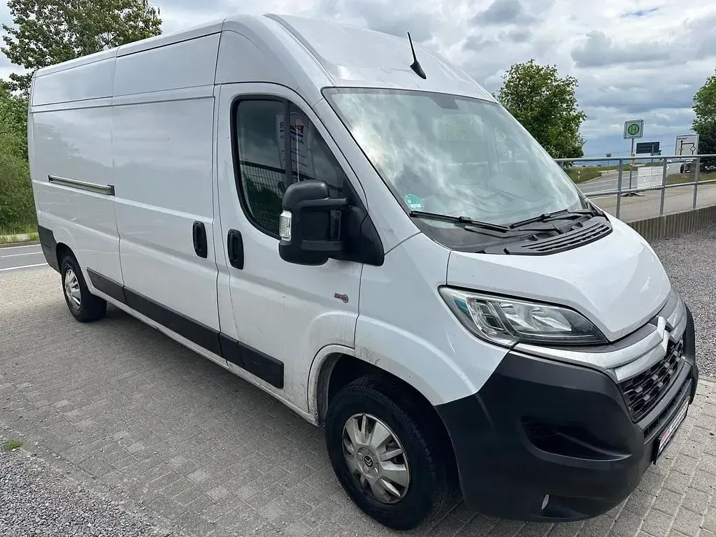 Używany Citroën Jumper 140 KM (102 kW) 2023 Biały Minivan