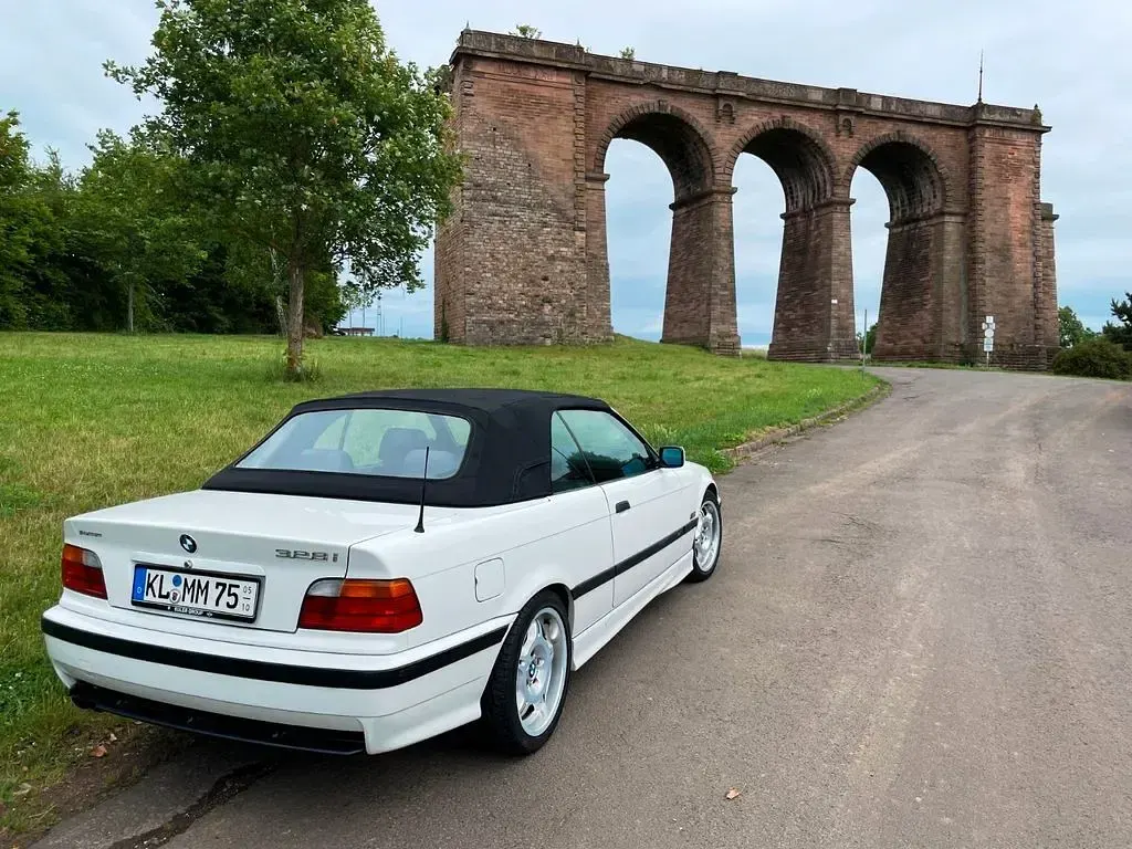 Gebraucht BMW 328 Cabriolet Performance 193 PS (141 kW) 1995 Weiß Cabrio