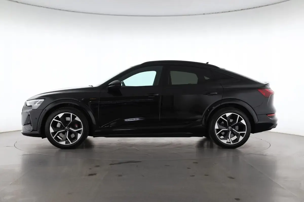Gebraucht Audi e-tron S-Line 369 kW (503 PS) 2022 Mythosschwarz/mythossch SUV