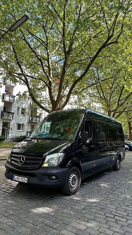 Schwarz Gebraucht 2016 Mercedes Sprinter Van | 11.000 € (Fairer Preis) - Bild 1/4