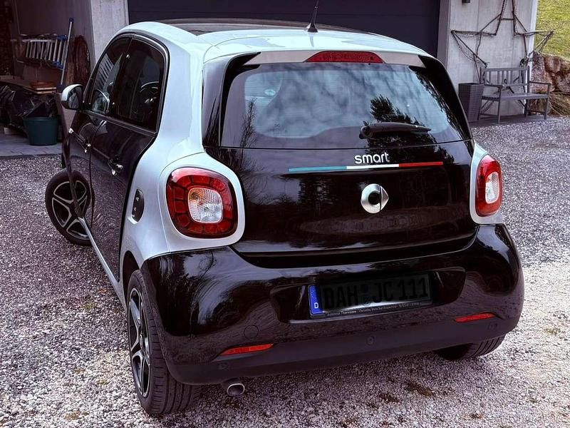 Gebraucht Smart ForFour Prime 90 PS (66 kW) 2016 Schwarz Kleinwagen