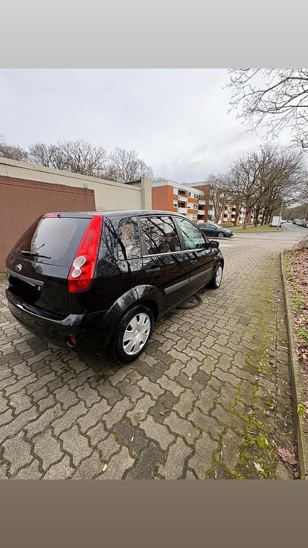 Gebraucht Ford Fiesta 69 PS (50 kW) 2007 Schwarz Kleinwagen