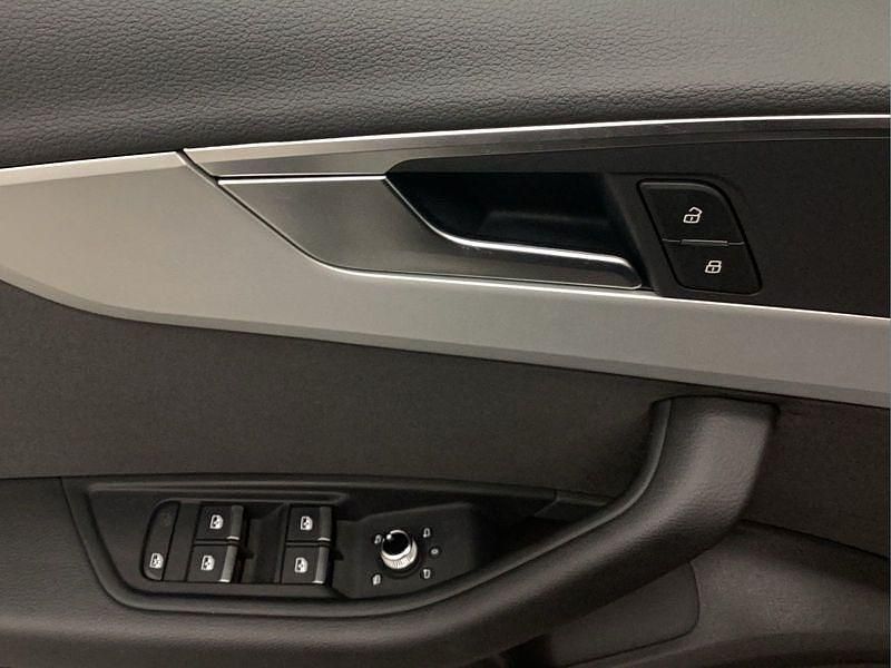 Gebraucht Audi A4 204 PS (150 kW) 2024 Schwarz Kombi